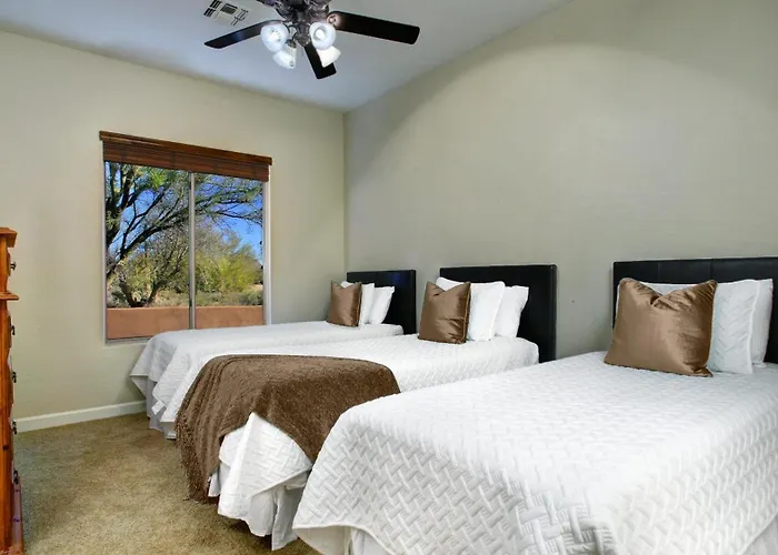 Custom 2 Acres True Indoor-outdoor Living *